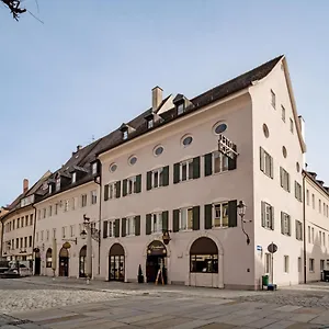 Goldener Hirsch Hotel